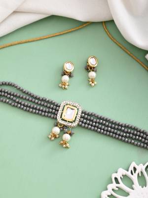Gold-toned pearl beaded bracelet & earrings set 2