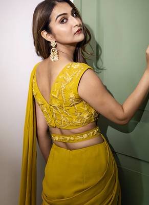 Yellow organza plain saree with embroidered blouse & belt 4