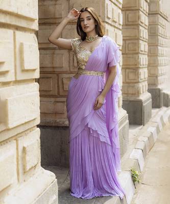 Lilac chinnon plain saree with embroidered blouse & belt 2
