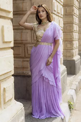 Lilac chinnon plain saree with embroidered blouse & belt