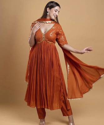 Orange crepe embroidered kurta set 1