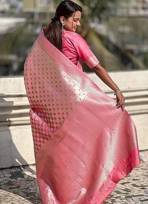 Babypink silk blend saree with blouse 3