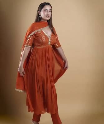 Orange crepe embroidered kurta set 2