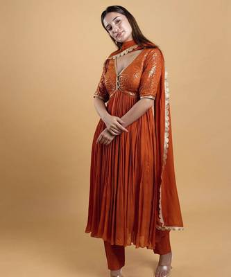Orange crepe embroidered kurta set 4