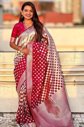 Pink silk blend saree with blouse