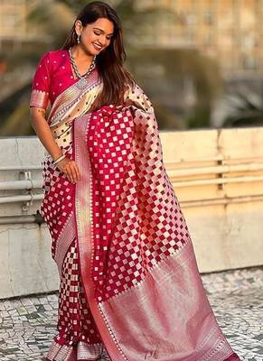 Pink silk blend saree with blouse 2