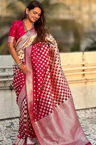 Pink silk blend saree with blouse
