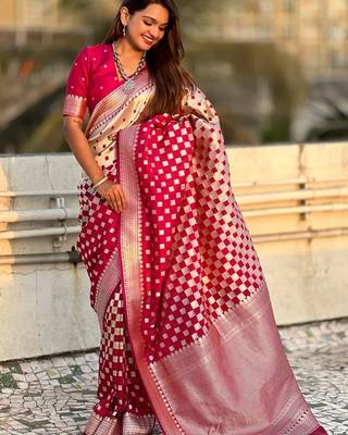 Red silk blend saree with blouse 2