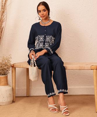 Hand embroidered navy blue cotton lucknowi chikankari co-ord set 6