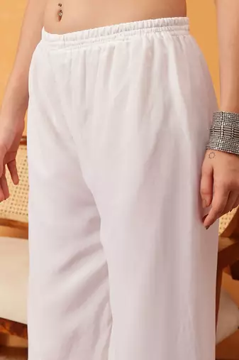 Hand embroidered white georgette lucknowi chikankari kurta set with slip