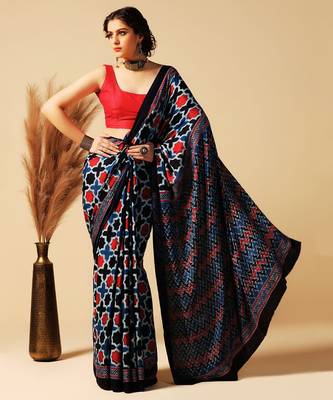 Blue geometric printed silk saree 2