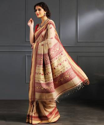 Beige hand woven cotton saree 4