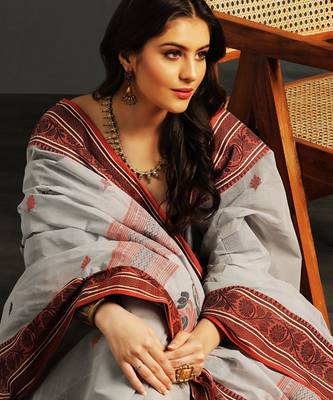 Grey hand woven cotton saree 3