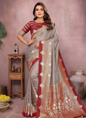 Grey Color Zari Weaving Kalamkari Silk Saree 2