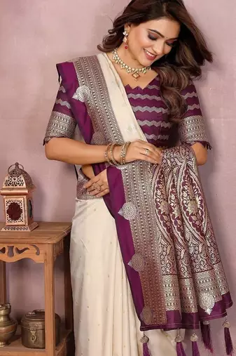 Off White Color Zari Weaving Kalamkari Silk Saree
