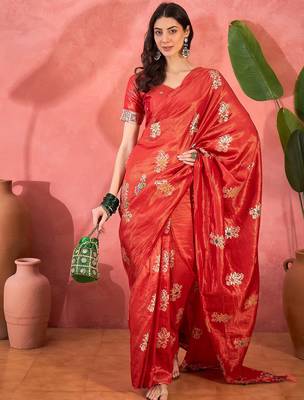 Red silk blend jacquard saree with unstitched blouse piece 2