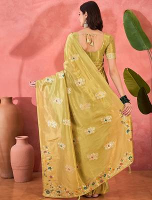 Yellow silk blend jacquard saree with unstitched blouse piece 3
