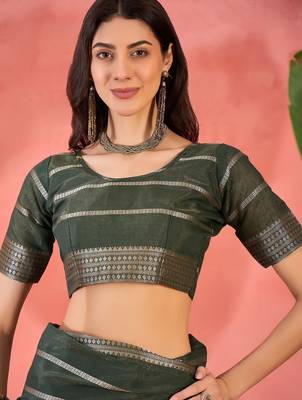 Green organza jacquard saree with unstitched blouse piece 4