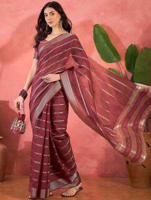 Maroon organza jacquard saree with unstitched blouse piece 2