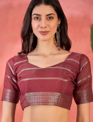 Maroon organza jacquard saree with unstitched blouse piece 4