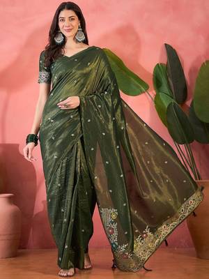 Green silk blend jacquard saree with unstitched blouse piece 1