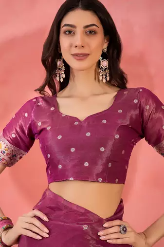 Pink silk blend jacquard saree with unstitched blouse piece