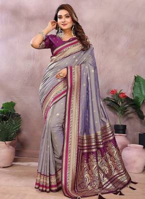 Light Lavender Color Zari Weaving Handloom Kalamkari Silk Saree 3