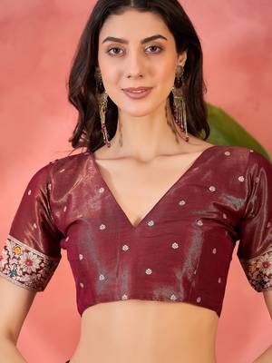 Maroon silk blend jacquard saree with unstitched blouse piece 4