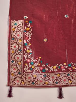 Maroon silk blend jacquard saree with unstitched blouse piece 5