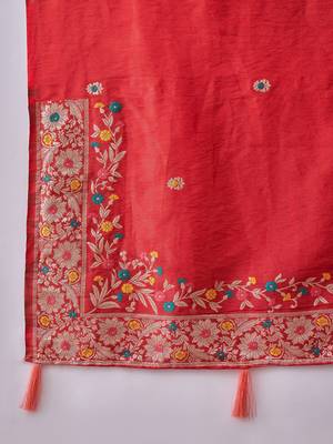 Red silk blend jacquard saree with unstitched blouse piece 5