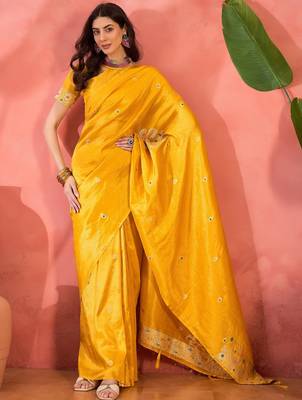 Yellow silk blend jacquard saree with unstitched blouse piece 2
