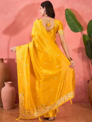 Yellow silk blend jacquard saree with unstitched blouse piece 3