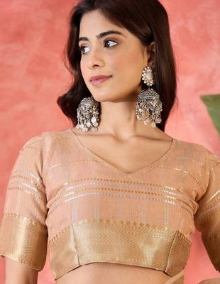 Beige organza jacquard saree with unstitched blouse piece 4