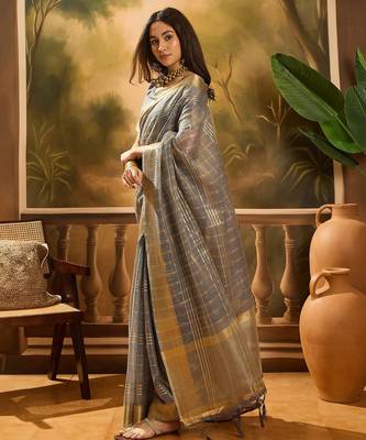 Grey organza jacquard saree with unstitched blouse piece 2