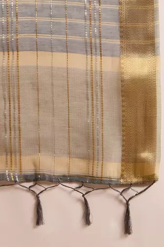Grey organza jacquard saree with unstitched blouse piece