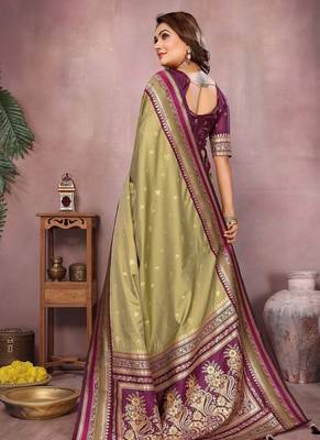 Olive Color Zari Weaving Handloom Kalamkari Silk Saree 4