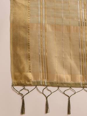 Pista organza jacquard saree with unstitched blouse piece 5
