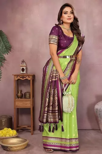 Parrot Green Color Zari Weaving Handloom Kalamkari Silk Saree