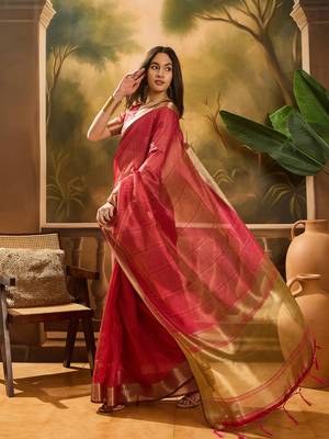Pink organza jacquard saree with unstitched blouse piece 2