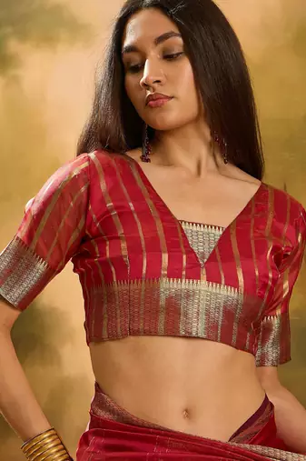 Pink organza jacquard saree with unstitched blouse piece