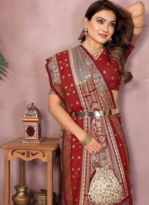 Grey Color Zari Weaving Designer Kalamkari Silk Saree 1