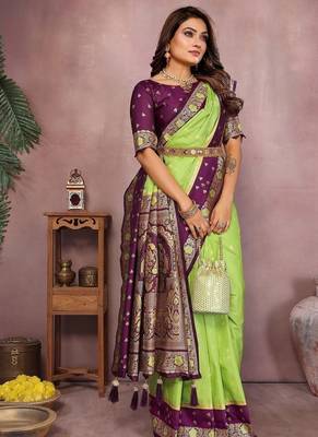 Parrot Green Color Zari Weaving Designer Kalamkari Silk Saree 2