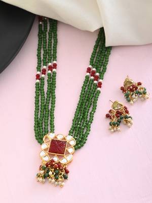Green beaded kundan necklace set with earrings for women 2