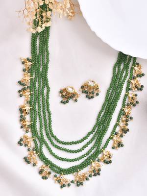 green beaded gold-plated bridal jewellery set with pearls 2