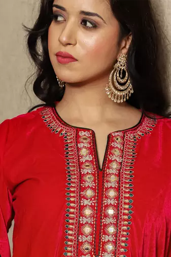 Fuschia pink embroidered velvet kurta set with velvet harem pants & dupatta