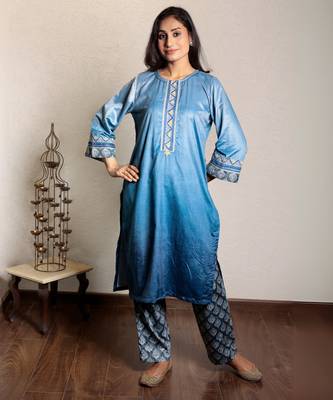 Blue ombre embroidered micro velvet kurta with printed velvet pant 1