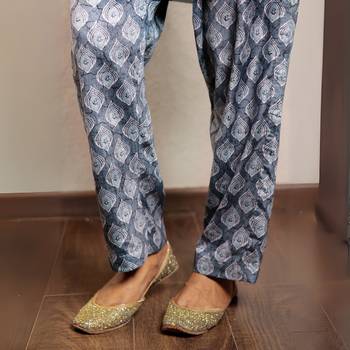 Blue ombre embroidered micro velvet kurta with printed velvet pant 4