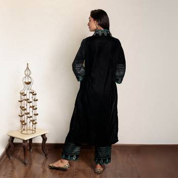 Black embroidered velvet set with pants 2