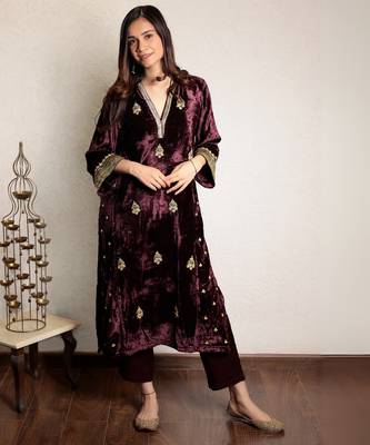 Wine embroidered velvet kurta with velvet pants 1