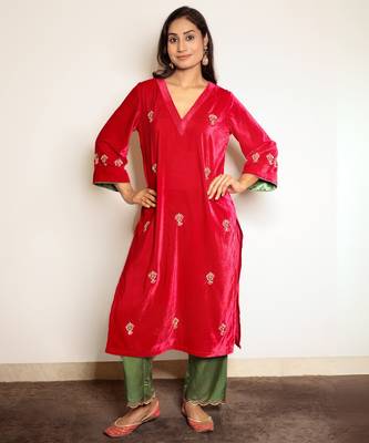 Fuschia pink hand embroidered velvet kurta with mashru silk pants 1